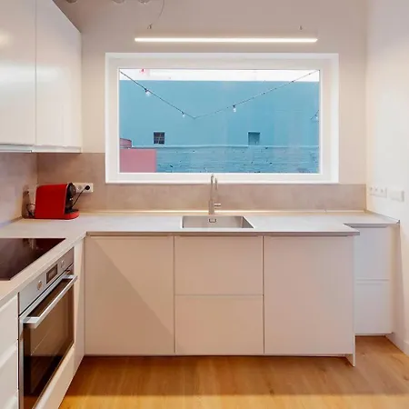 Avg Patio De Caveda Dcha Хихон