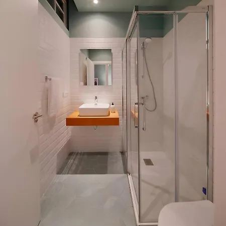 Avg Patio De Caveda Dcha * Хихон