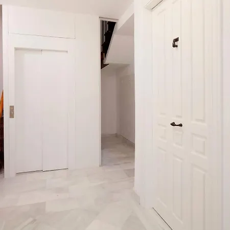 Avg Patio De Caveda Dcha Хихон