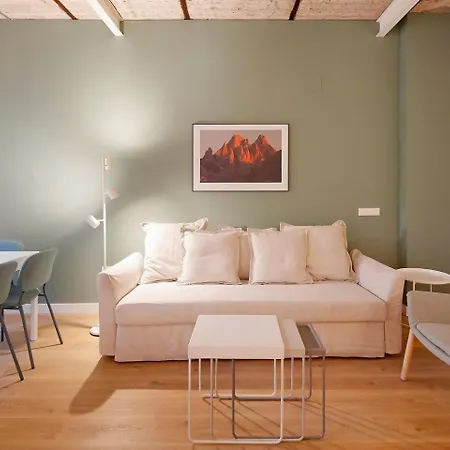 Avg Patio De Caveda Dcha Апартаменты *