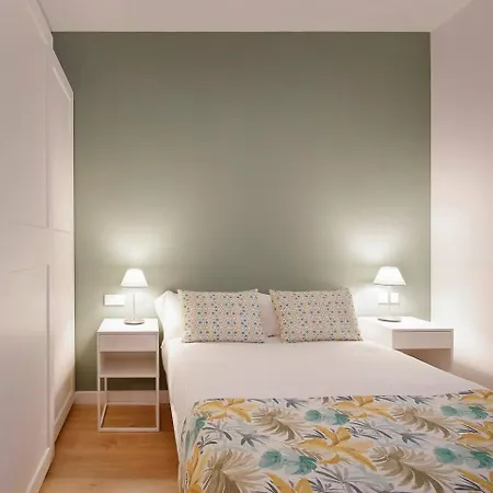 Avg Patio De Caveda Dcha