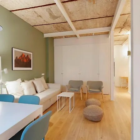 Avg Patio De Caveda Dcha 아파트 기욘